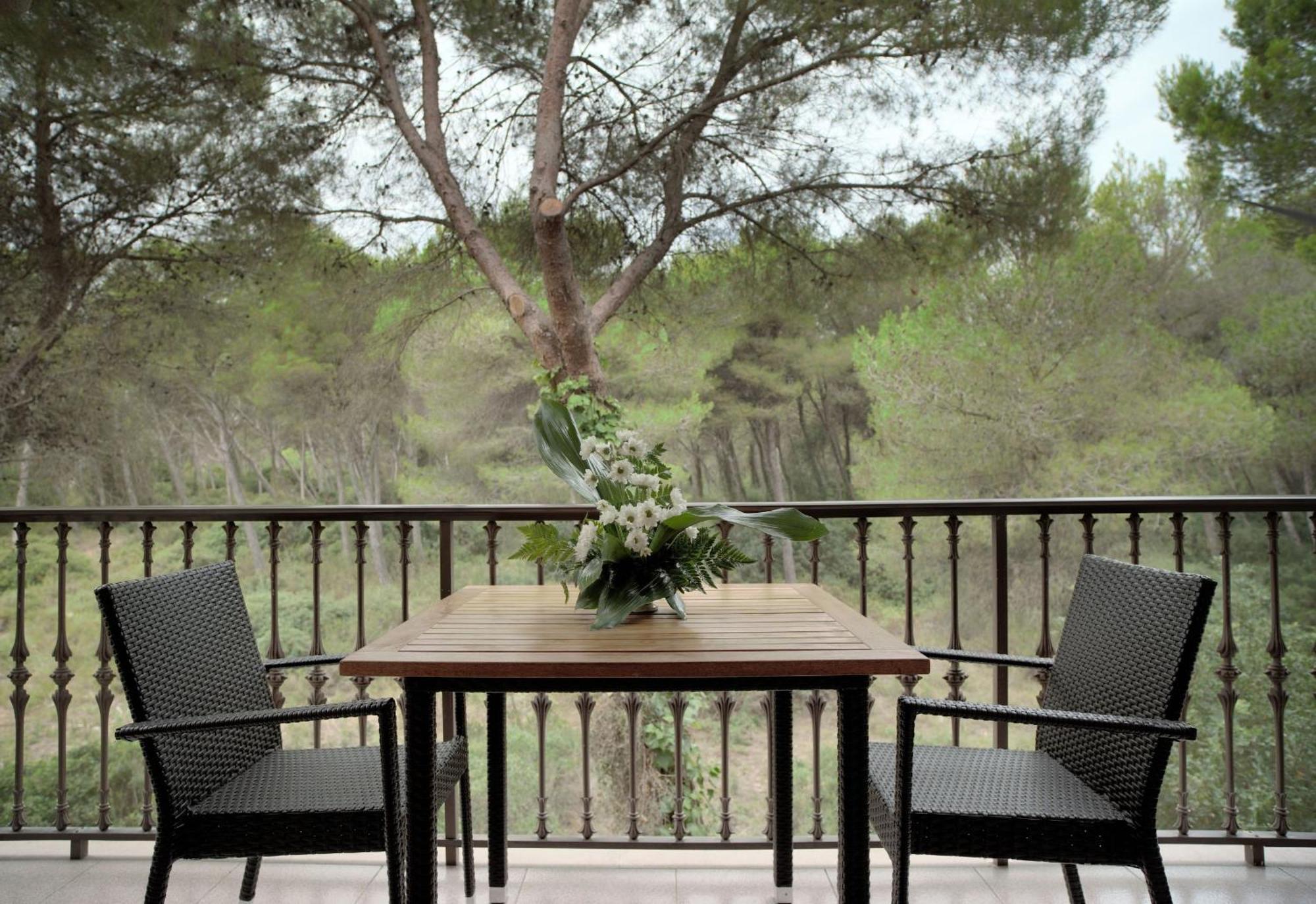 Apartment Forest Views,697299600:JPEG